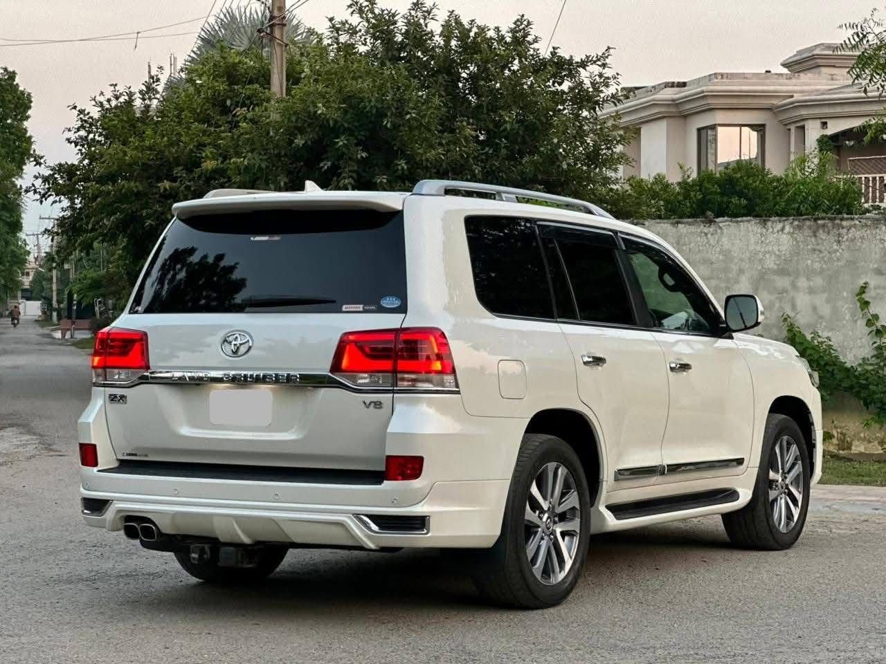 Toyota LandCruiser LC200